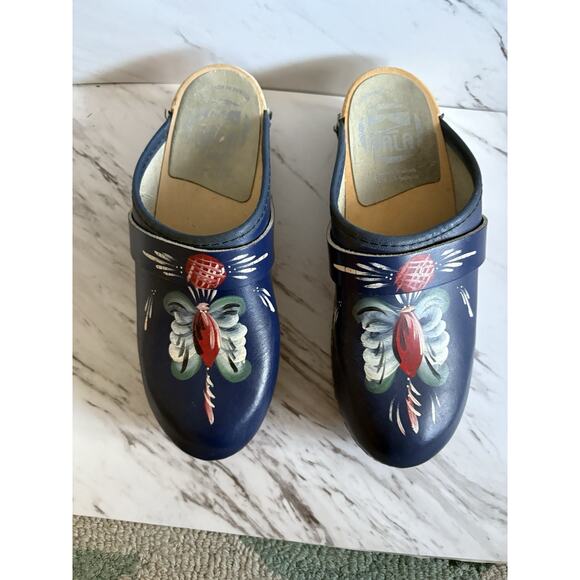 Swedish Dala Hand-painted Wooden Clogs 37 / US 6.5 - Blue Holiday Cabincore Shoe - Picture 2 of 9